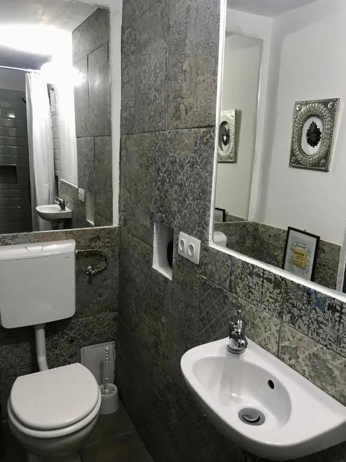 Kofal Pince Raposka Esterno foto